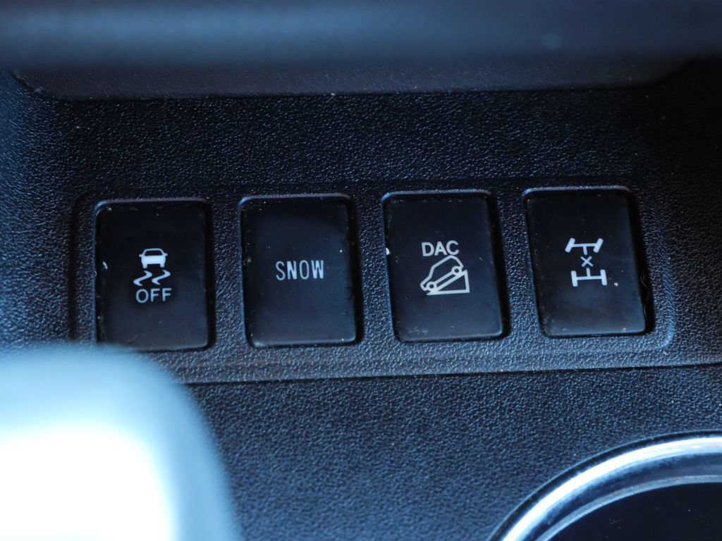 Used 2016 Toyota Highlander XLE AWD/4WD image 35