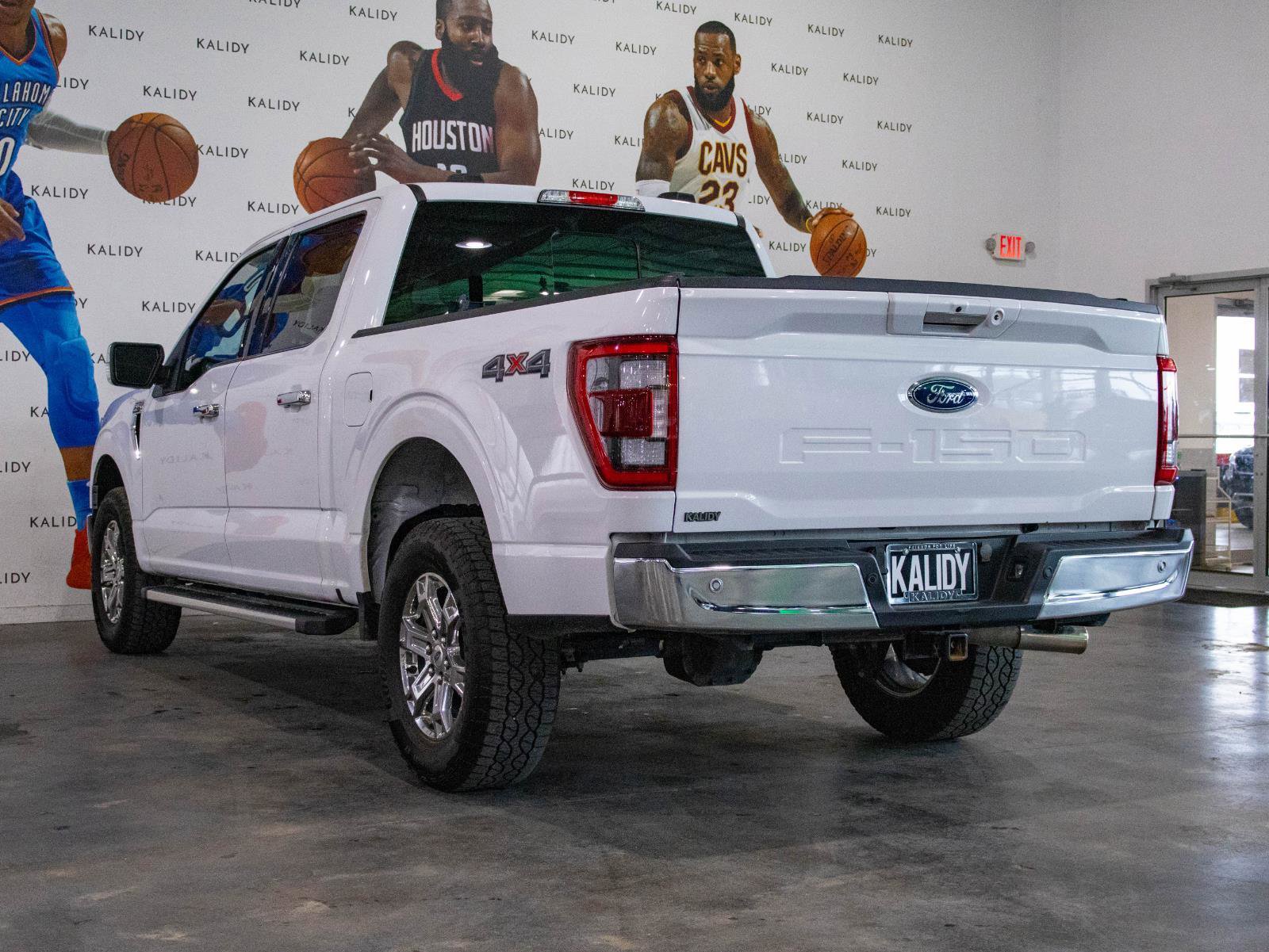 Used 2023 Ford F150 Lariat w/ Trailer Tow Package AWD/4WD image 22