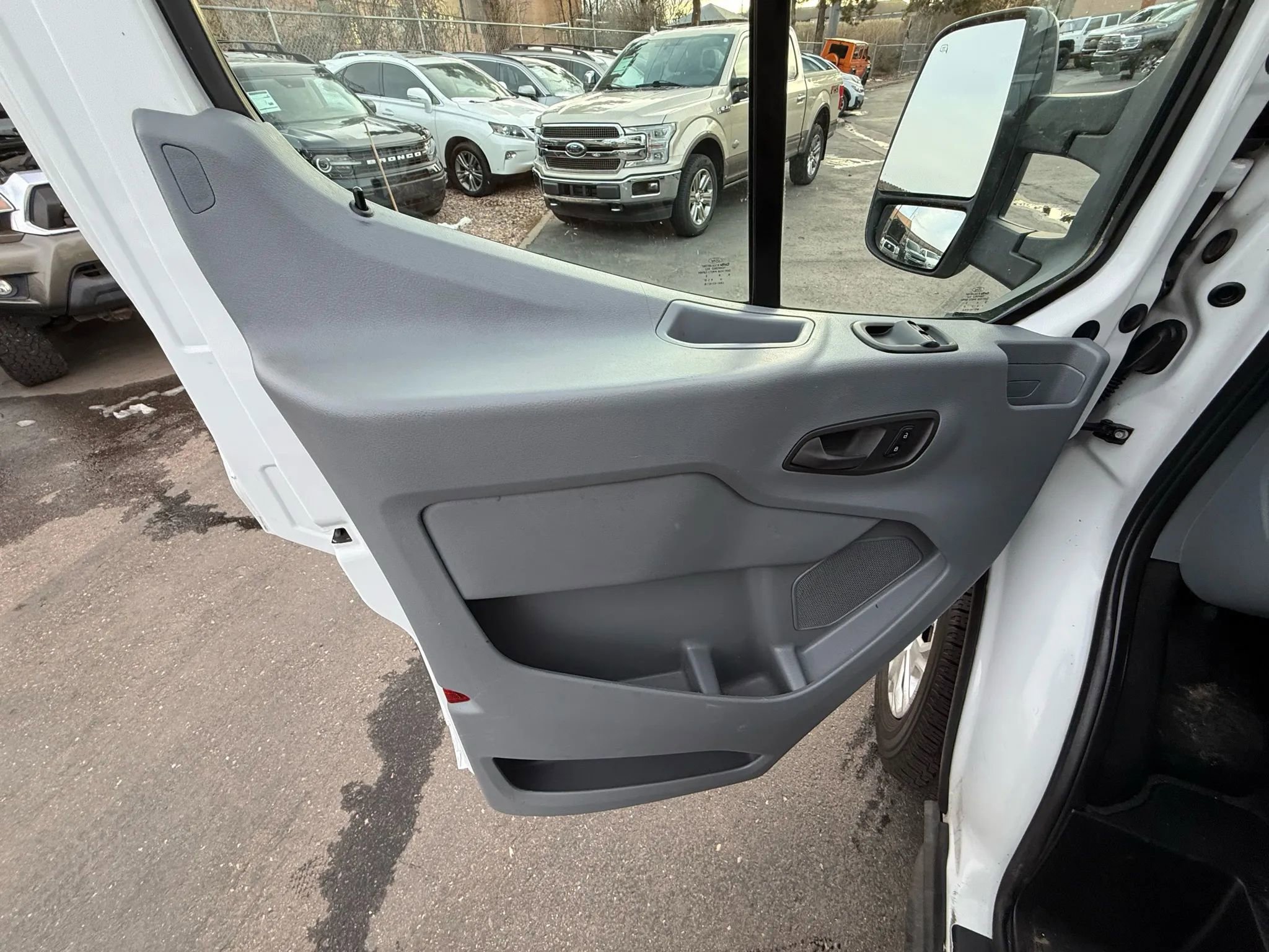 Used 2017 Ford Transit 350 350 HD Cutaway 138 w/ Interior Upgrade Package image 36