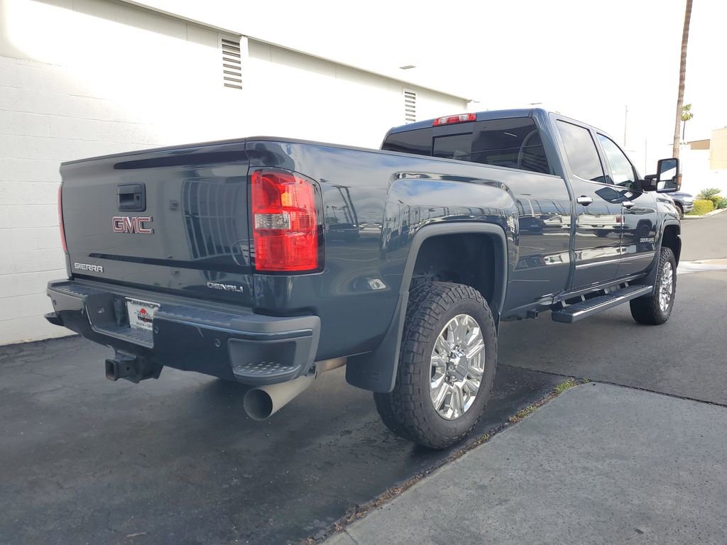Used 2017 GMC Sierra 3500 Denali image 4