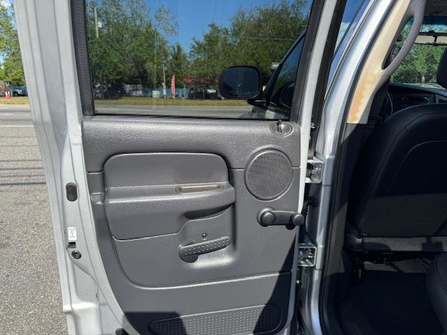 Used 2005 Dodge Ram 1500 Truck ST w/ ST Value Group image 14