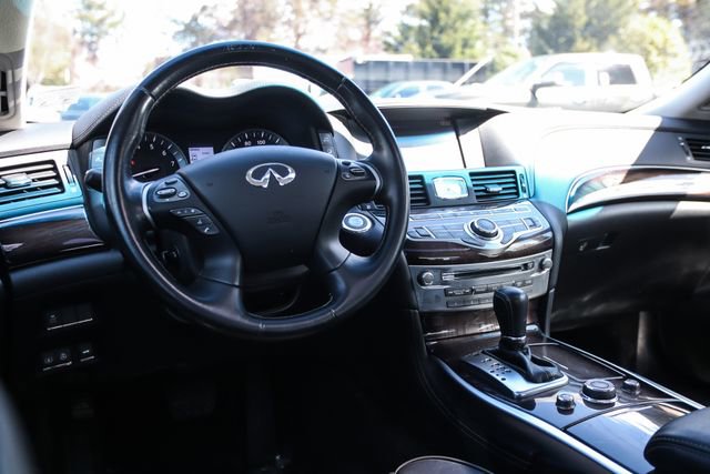 Used 2016 INFINITI Q70 L 3.7 w/ Deluxe Touring Package image 27