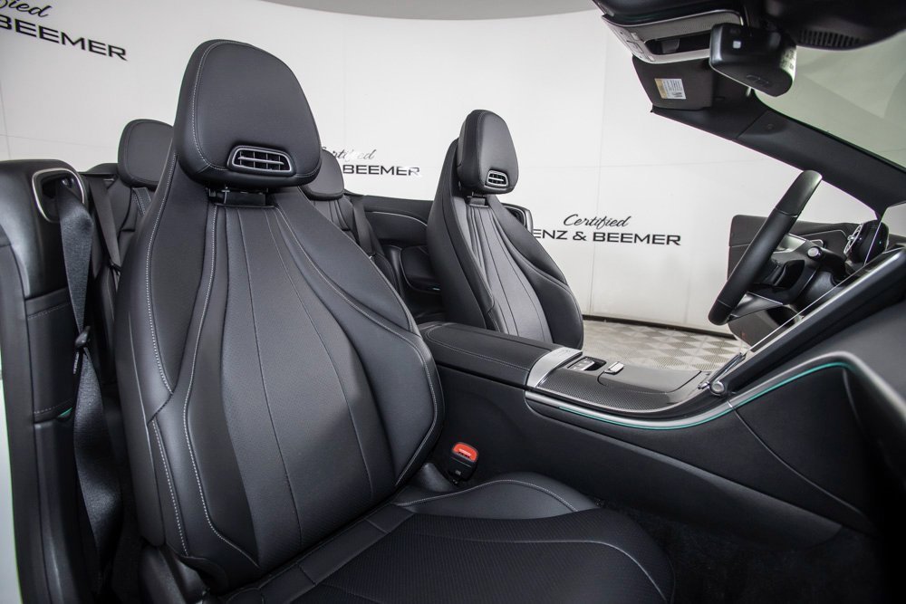Used 2025 Mercedes-Benz CLE 300 4MATIC Cabriolet image 10