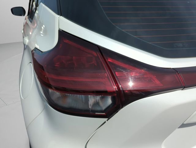 Certified 2021 Nissan Kicks SR w/ SR Premium Package FWD image 44