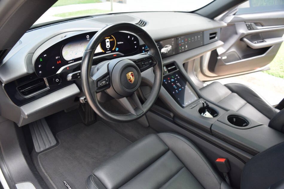Used 2021 Porsche Taycan 4S AWD/4WD image 39