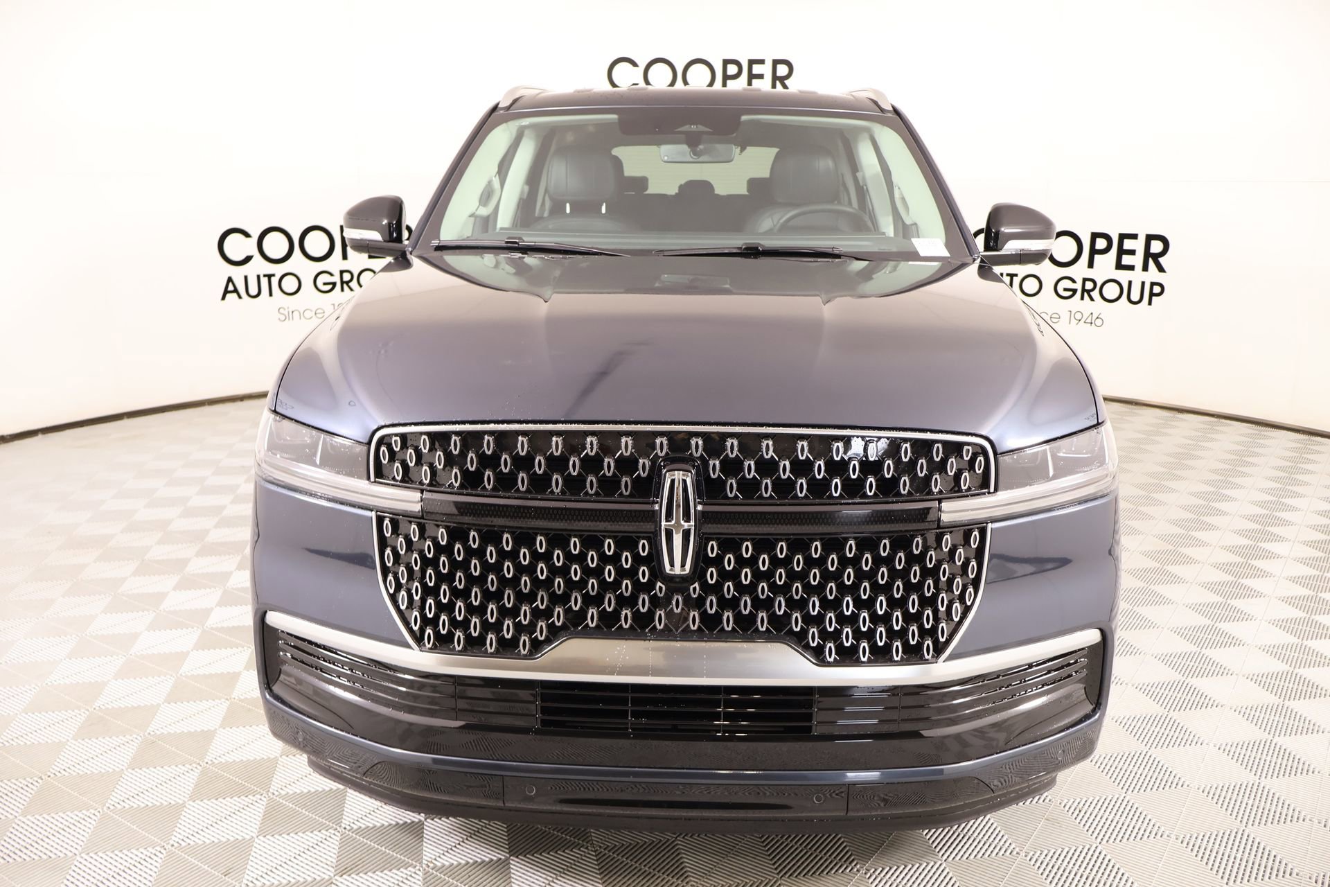 New 2026 Lincoln Navigator Premiere image 9