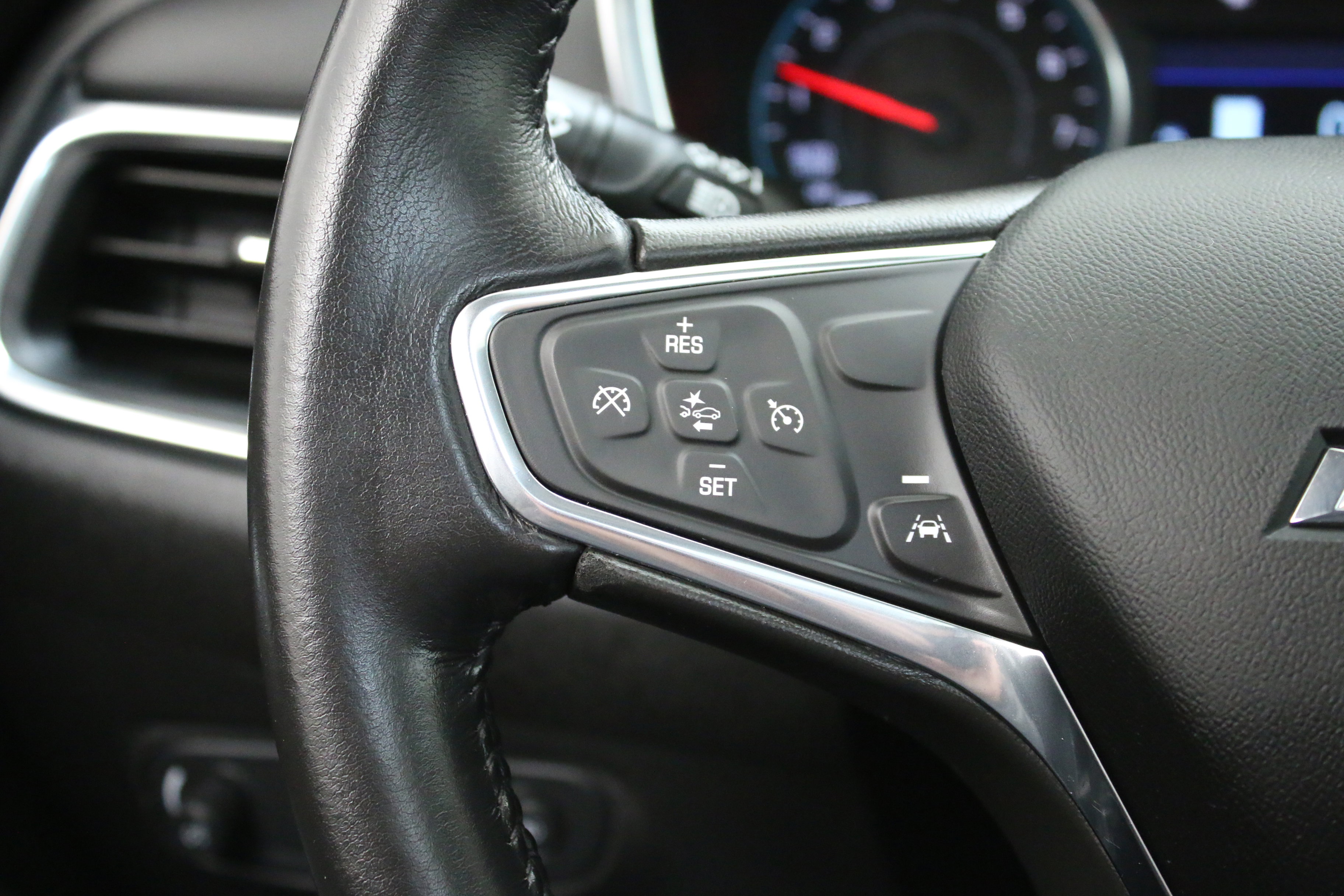 Used 2021 Chevrolet Equinox LT AWD/4WD image 13