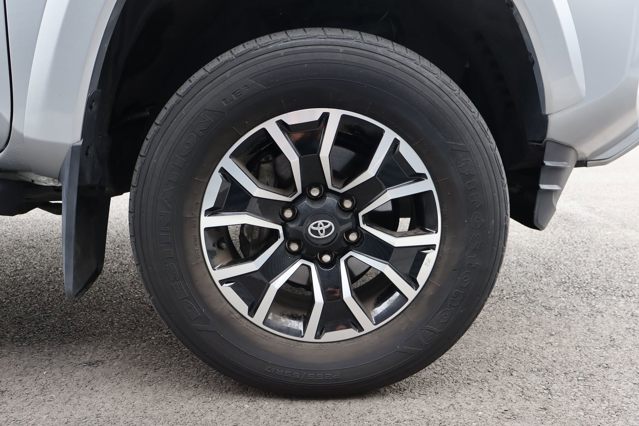 Used 2022 Toyota Tacoma TRD Sport w/ Technology Package image 27