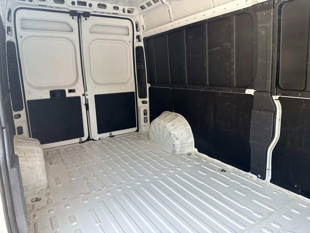 Used 2024 RAM ProMaster 2500 w/ Convenience Group image 16