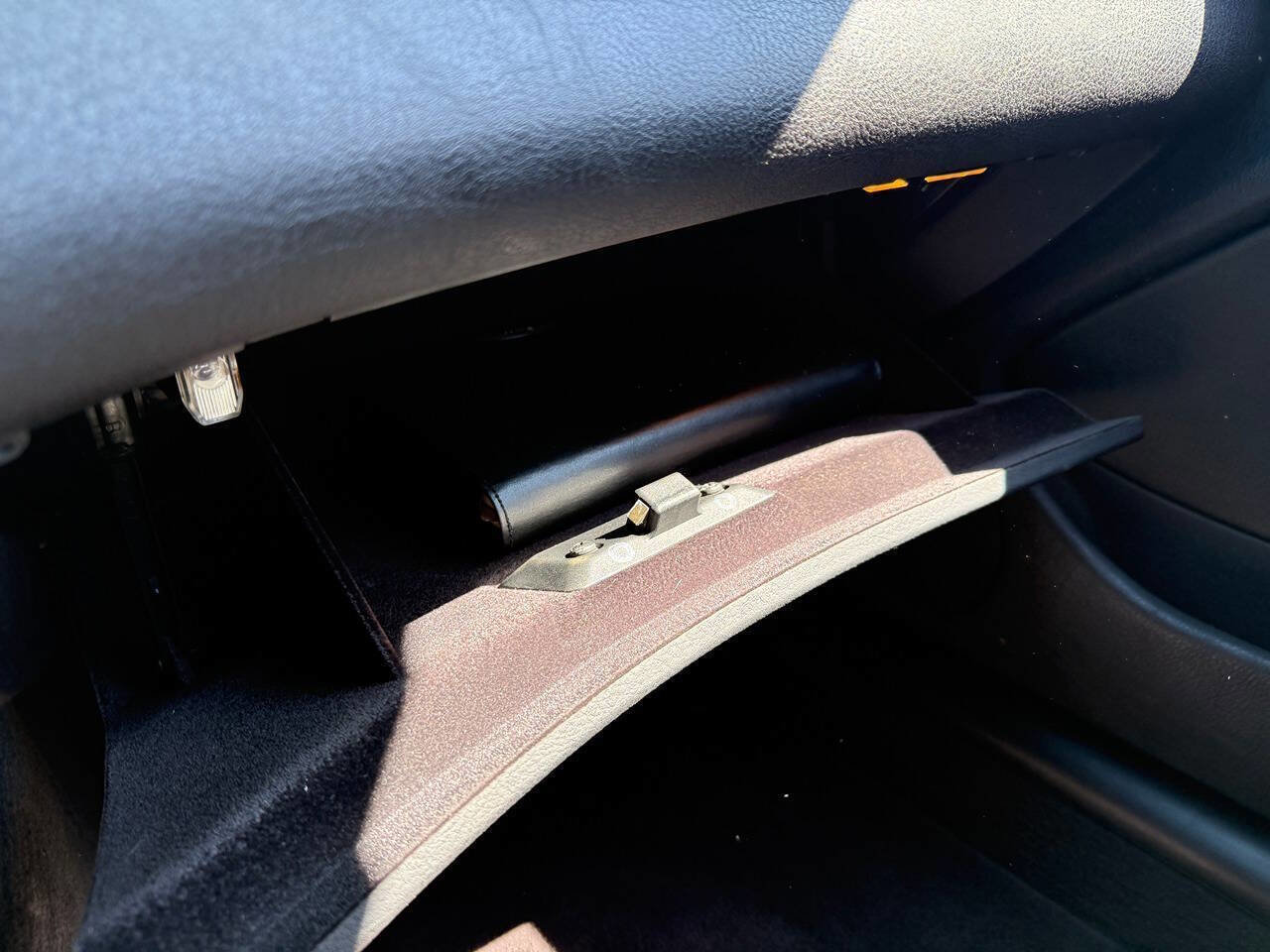 Used 2003 BMW 325i Sedan image 81