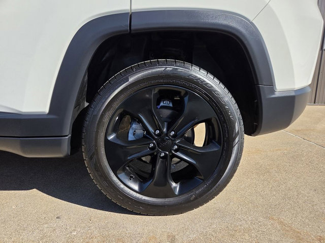 Used 2020 Jeep Compass Latitude AWD/4WD image 31