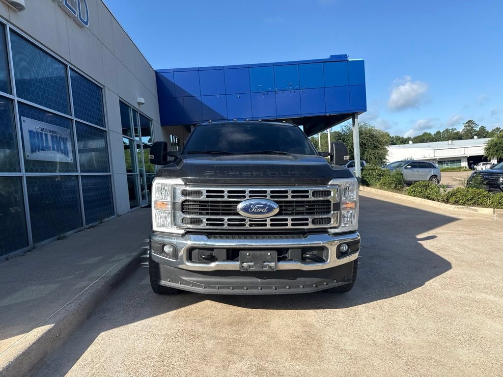 Used 2023 Ford F350 XLT w/ Camper Package AWD/4WD image 4