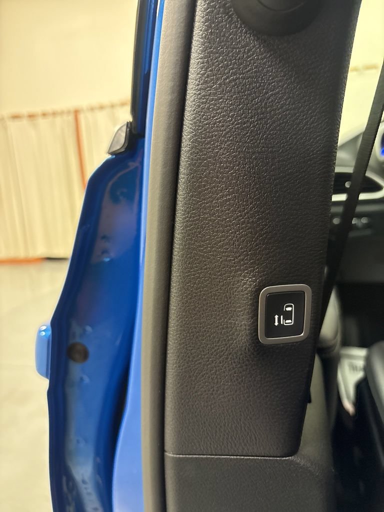 New 2027 Chrysler Pacifica Select FWD image 22