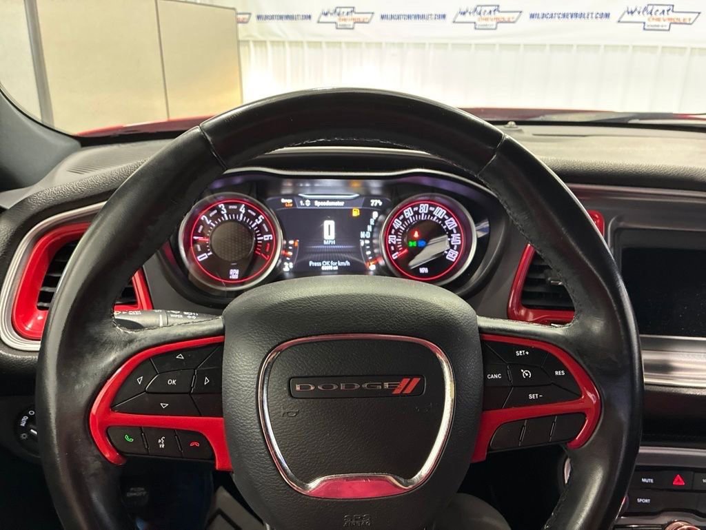 Used 2019 Dodge Challenger SXT RWD image 32