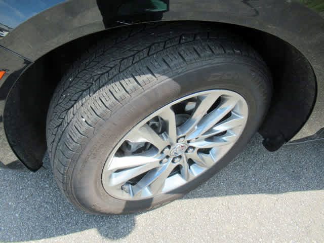 Used 2024 Buick Enclave Avenir w/ Avenir Technology Package image 8