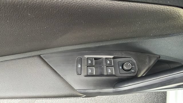 Used 2024 Volkswagen Jetta Sport FWD image 19