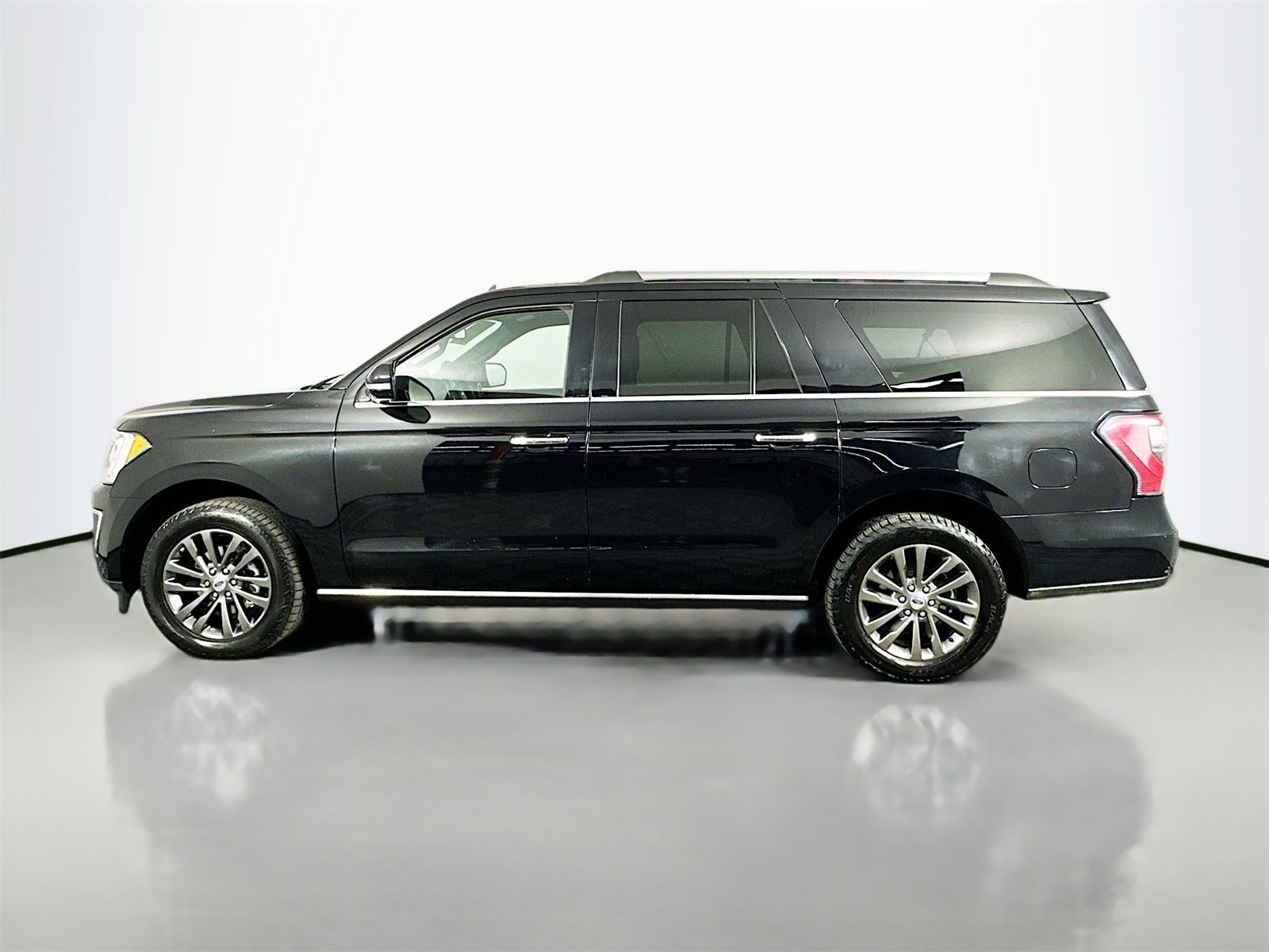 Used 2020 Ford Expedition Max Limited image 4