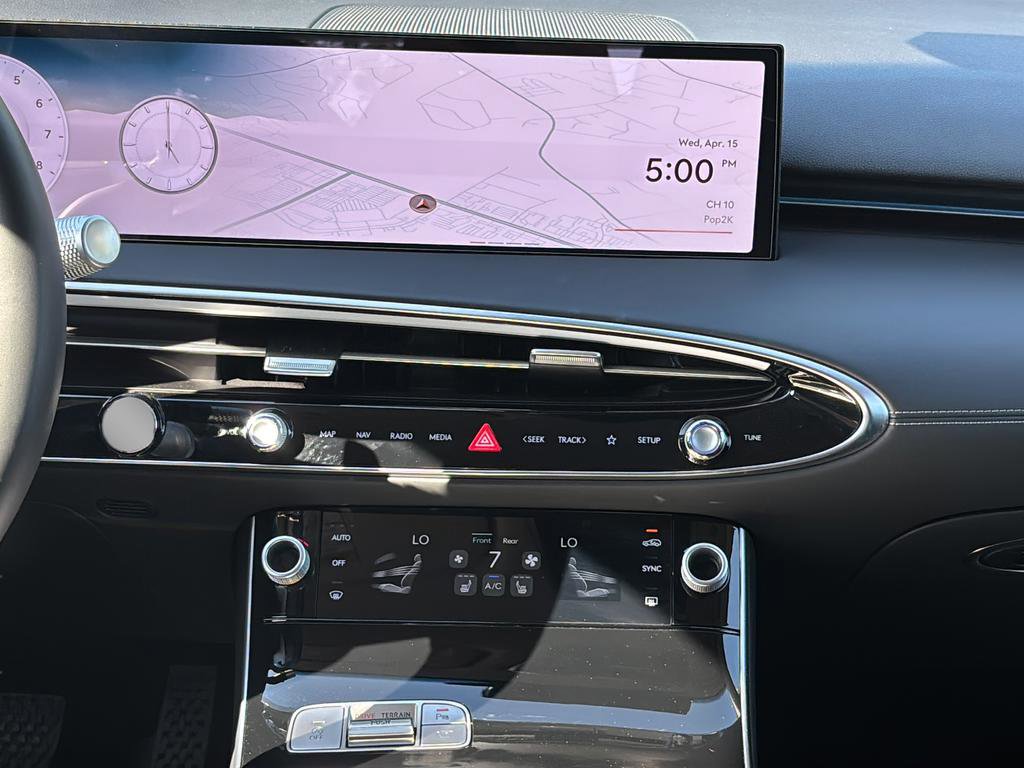 Certified 2026 Genesis GV70 2.5T AWD/4WD image 19