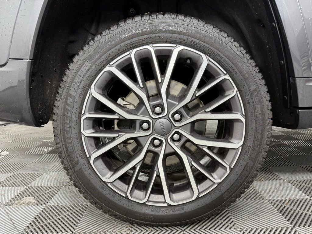 Used 2022 Jeep Grand Cherokee L Summit image 12