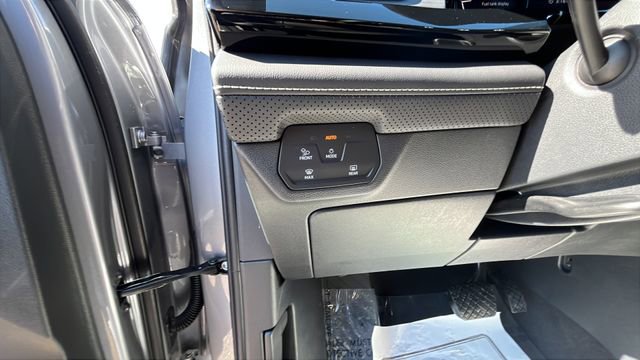 New 2026 Volkswagen Atlas Cross Sport SE image 11