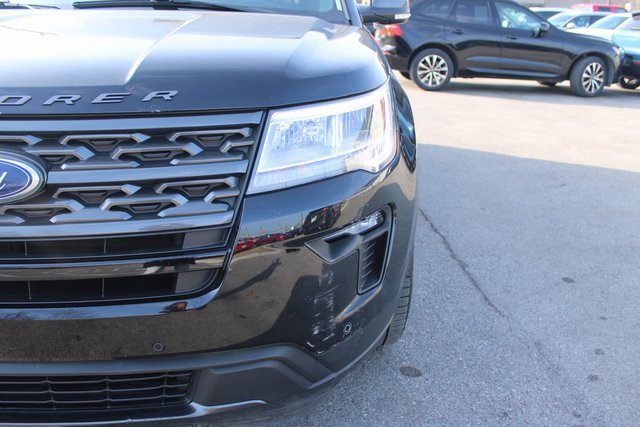 Used 2018 Ford Explorer XLT w/ Equipment Group 202A image 44