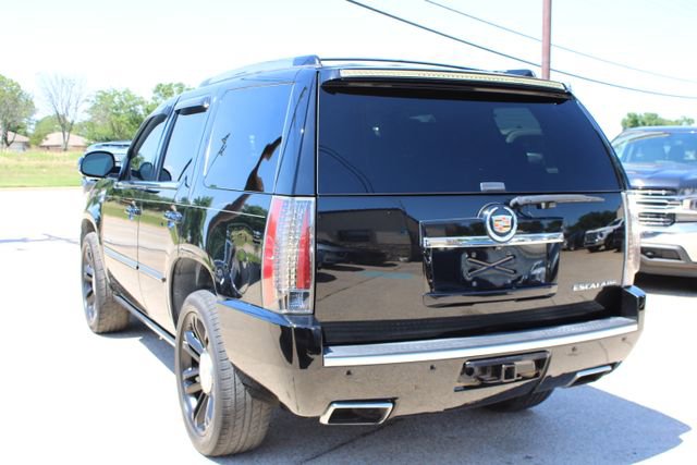 Used 2014 Cadillac Escalade Premium RWD image 5