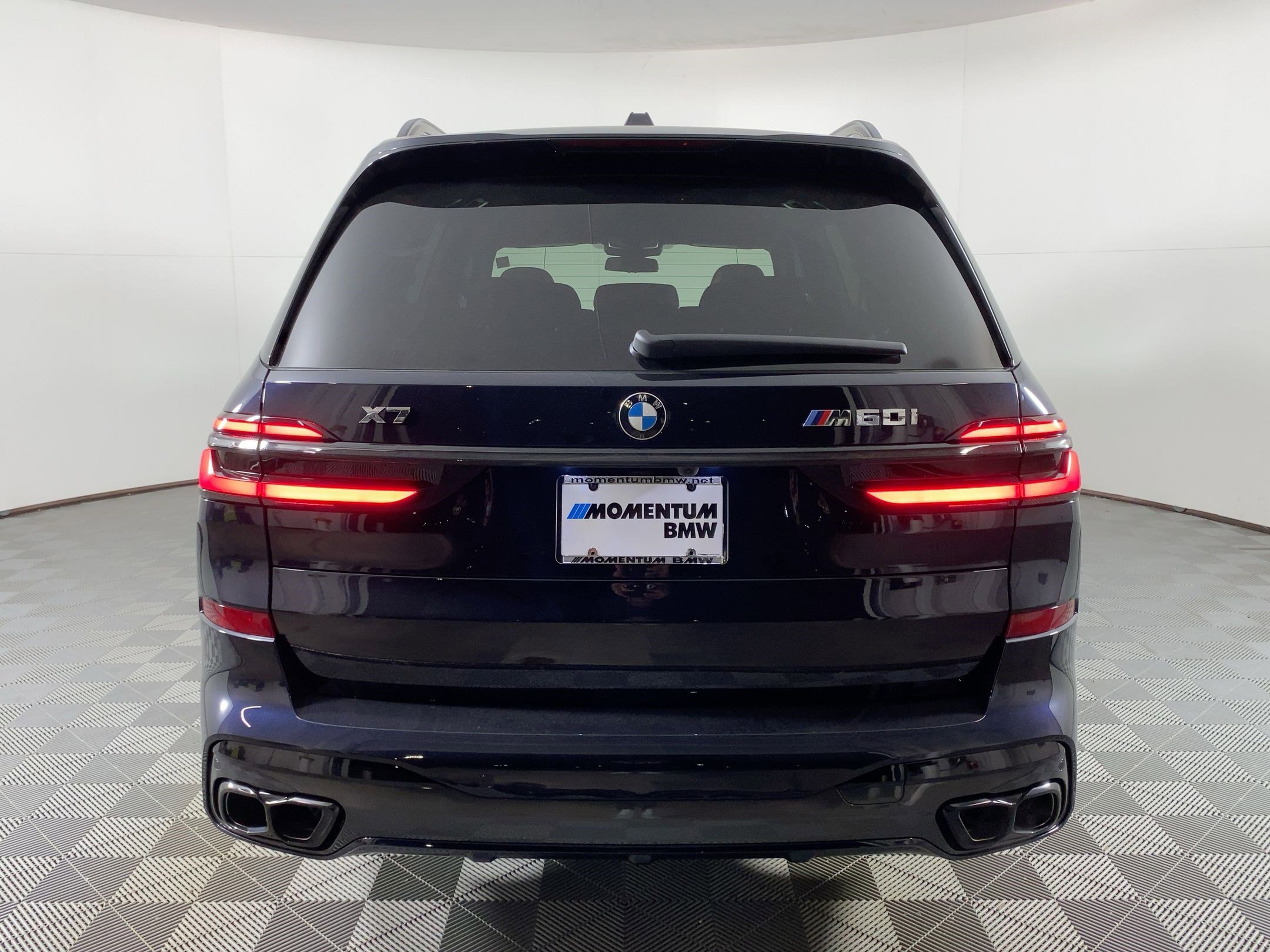 New 2026 BMW X7 M60i image 8