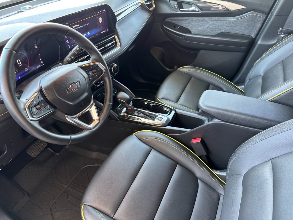 Used 2025 Chevrolet TrailBlazer ACTIV w/ Convenience Package FWD image 9