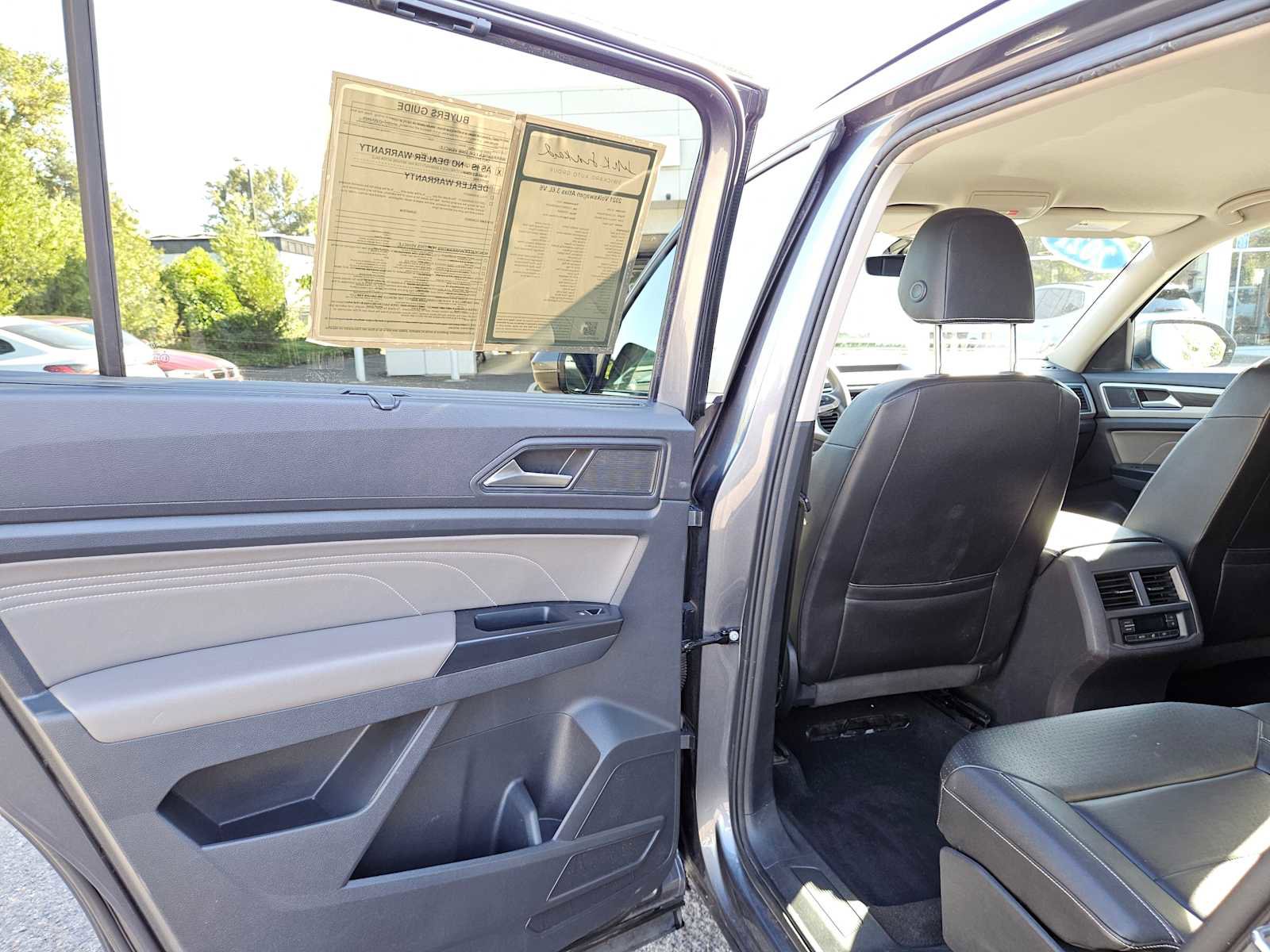 Used 2021 Volkswagen Atlas SE image 19