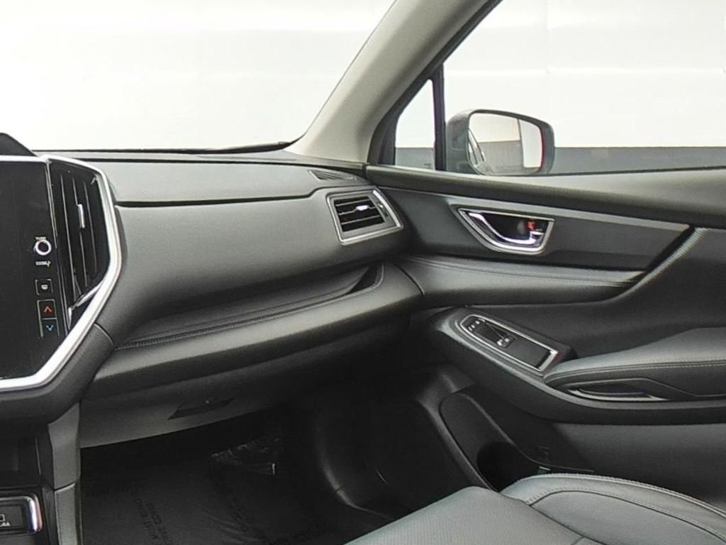 Used 2023 Subaru Ascent Limited image 18