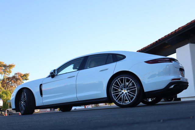 Used 2020 Porsche Panamera 4 AWD/4WD image 17