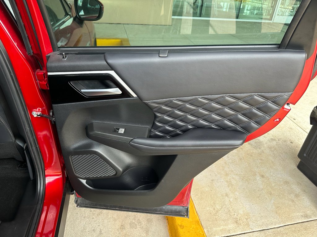 Used 2023 Mitsubishi Outlander SEL 40th Anniversary image 30