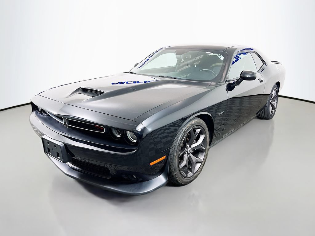 Used 2019 Dodge Challenger R/T RWD image 4