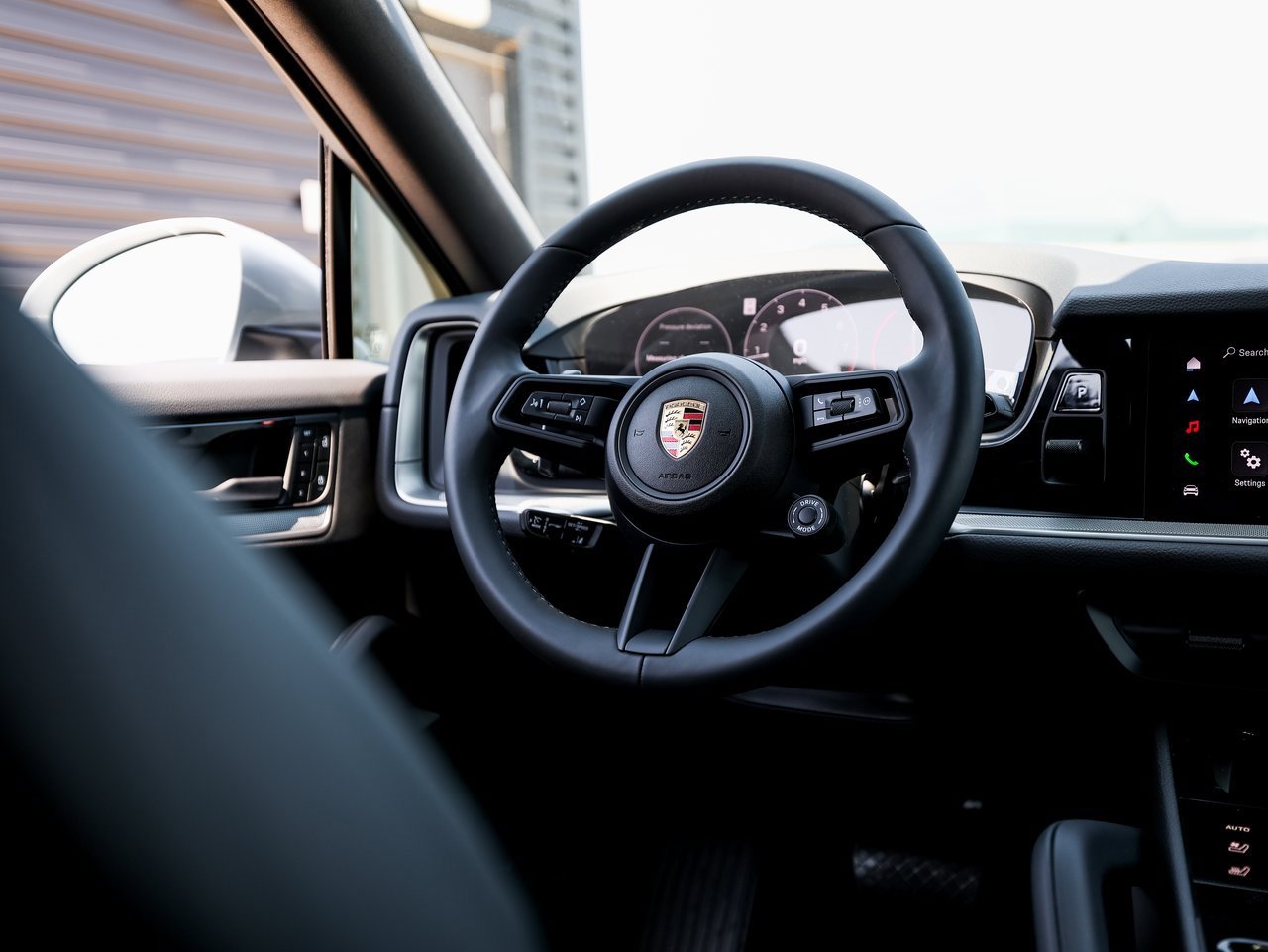 Certified 2025 Porsche Cayenne Coupe image 27