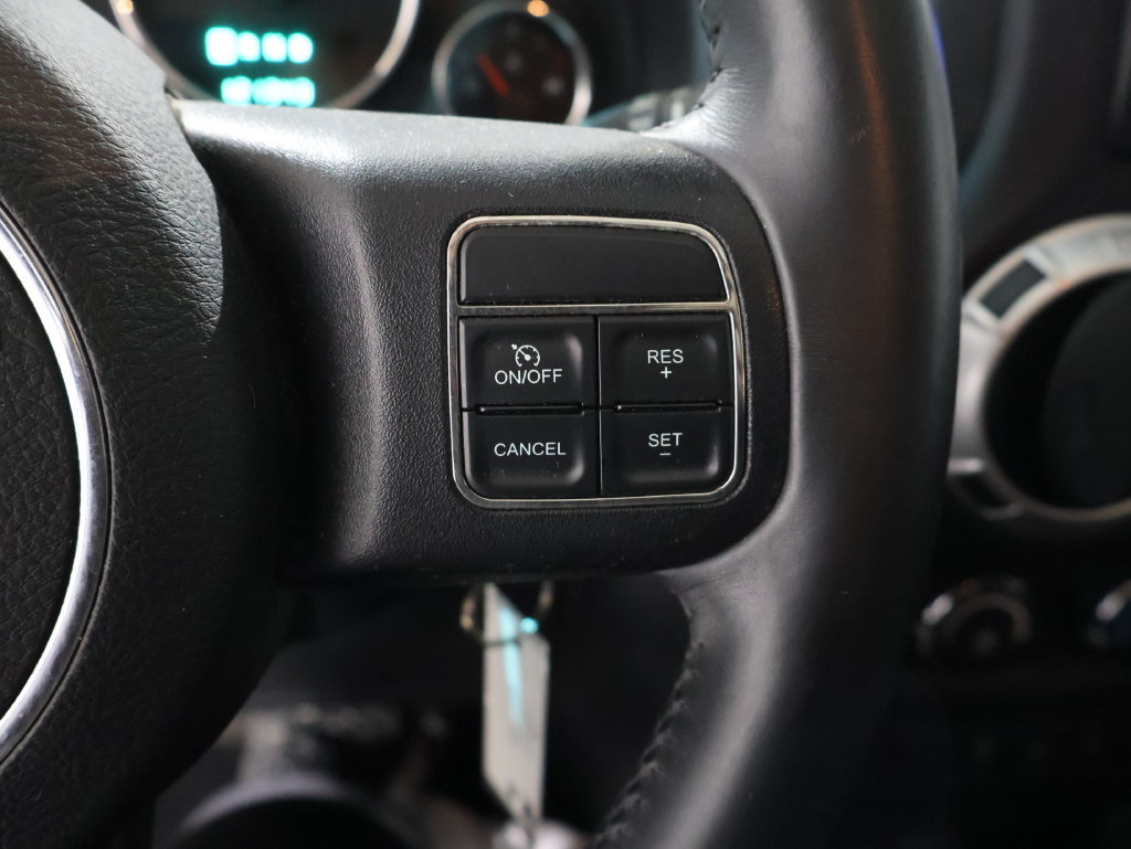 Used 2013 Jeep Wrangler Unlimited Sahara w/ Dual Top Group AWD/4WD image 30
