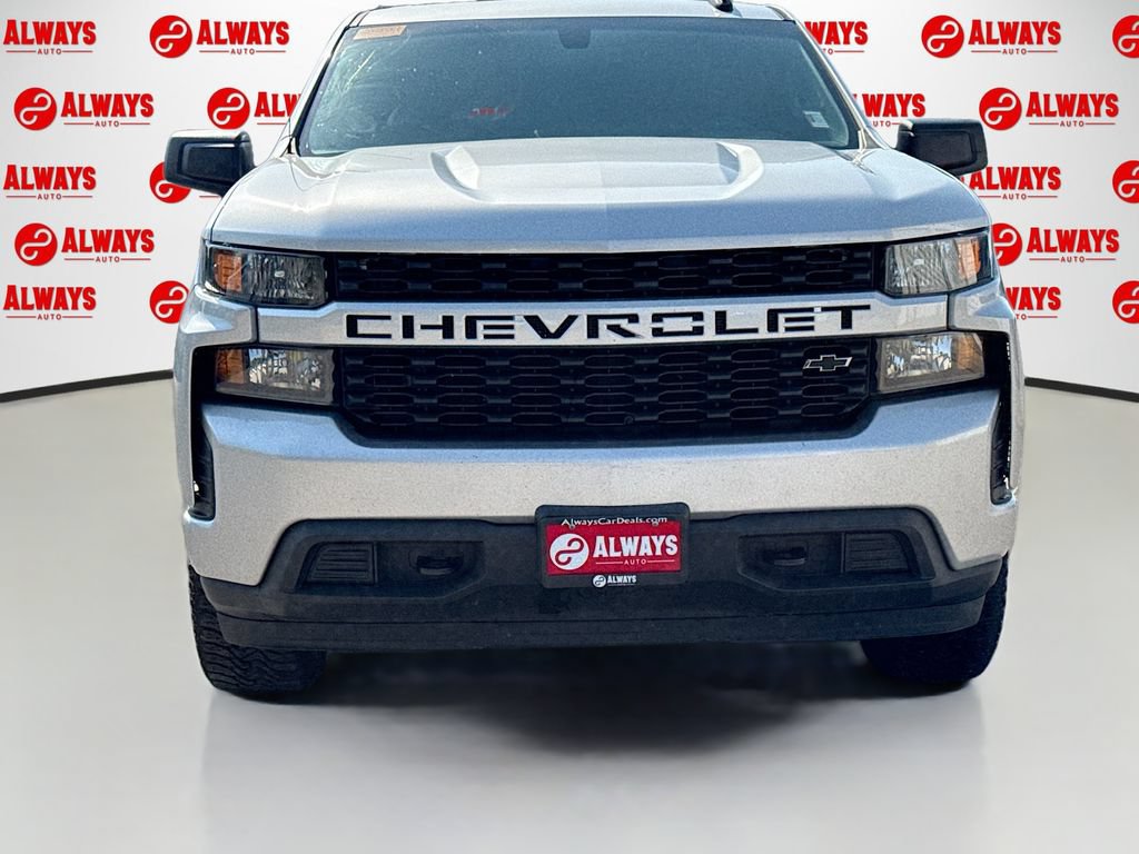 Used 2020 Chevrolet Silverado 1500 Custom w/ Custom Value Package AWD/4WD image 2