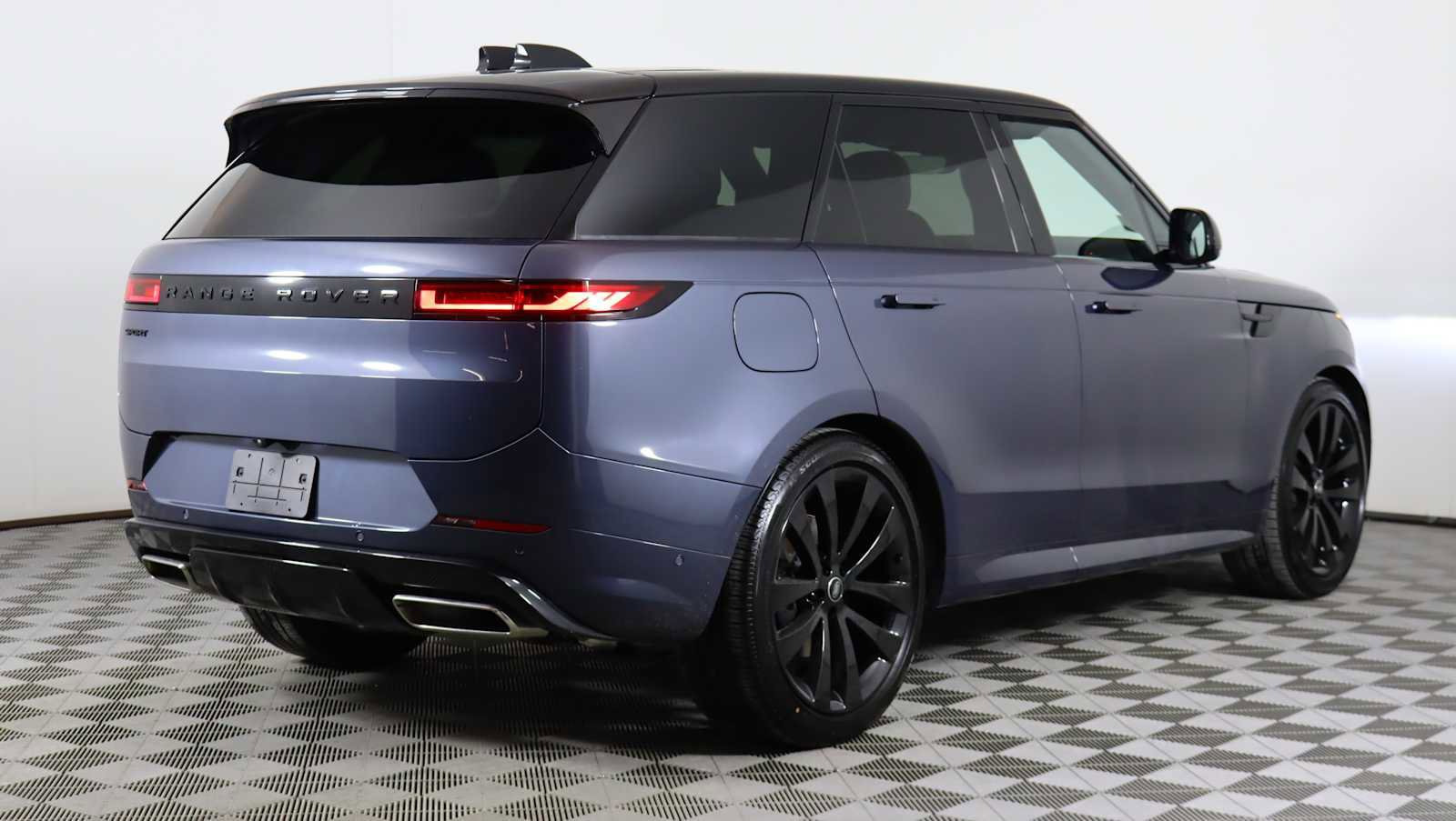 Used 2025 Land Rover Range Rover Sport Dynamic SE image 7