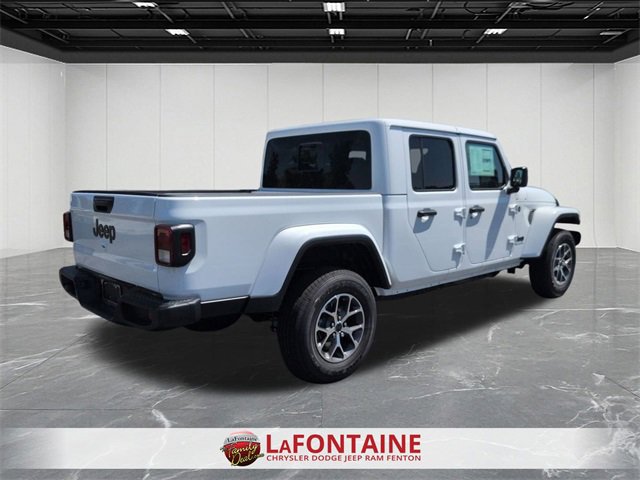 New 2025 Jeep Gladiator Sport image 5