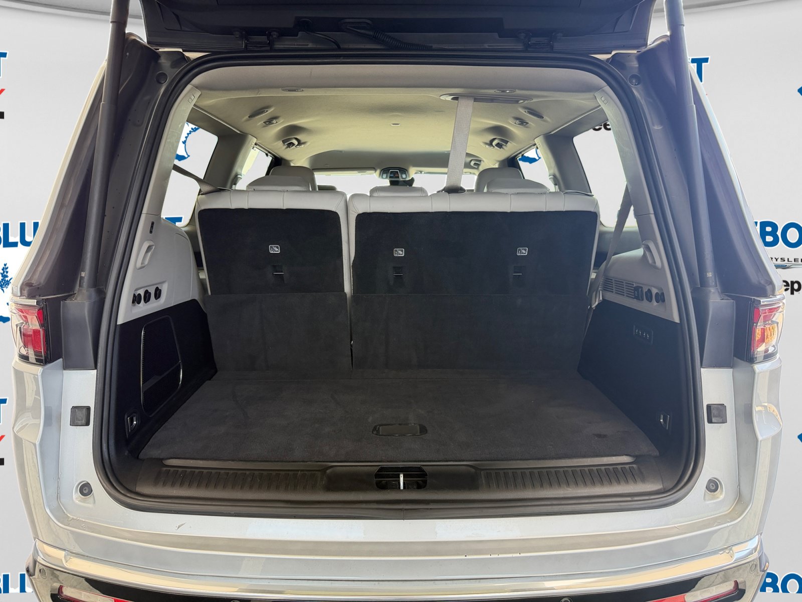 Used 2022 Jeep Wagoneer Series II w/ Convenience Group I AWD/4WD image 22