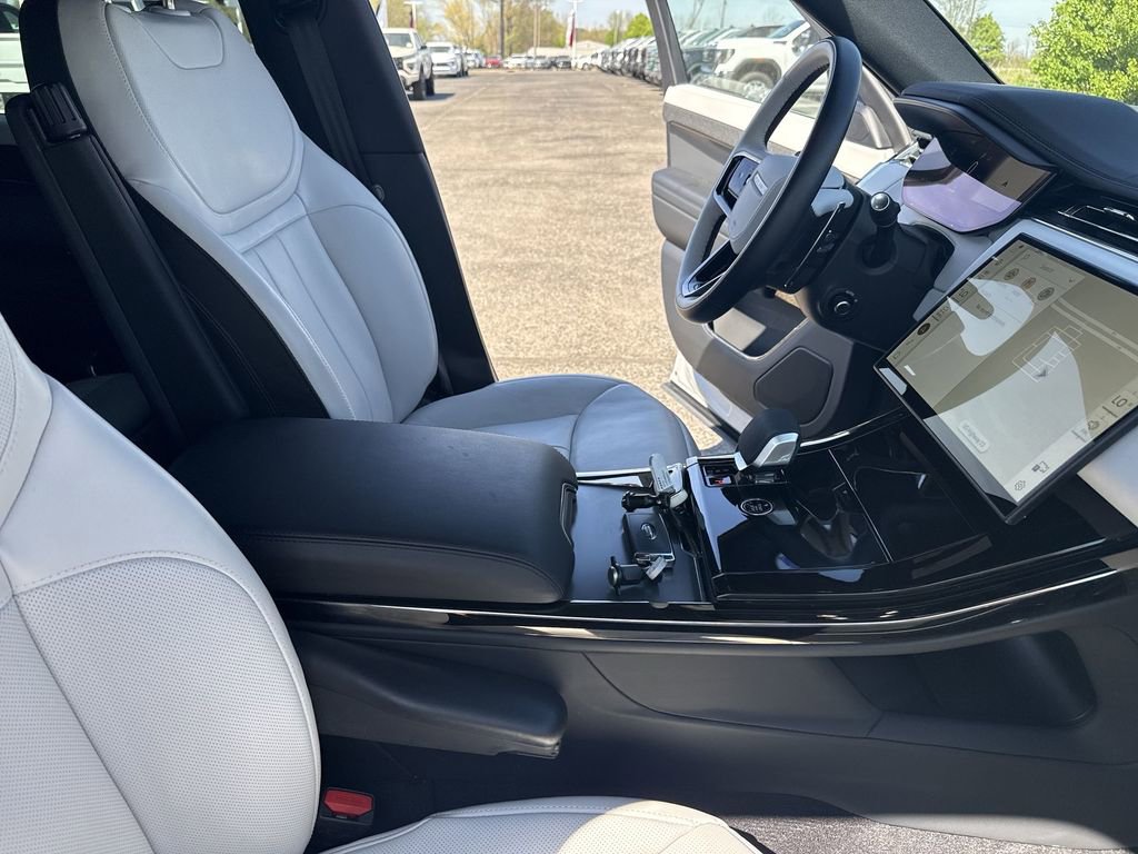 Used 2025 Land Rover Range Rover Sport Dynamic SE image 13