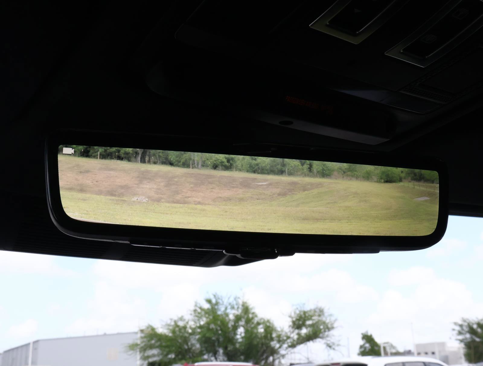 Used 2024 Land Rover Defender 130 X image 28