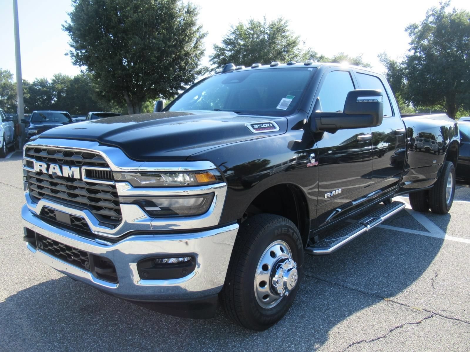 New 2026 RAM 3500 Big Horn AWD/4WD image 3