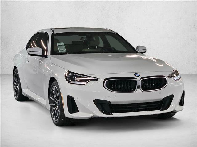 Used 2025 BMW 230i Coupe RWD image 3