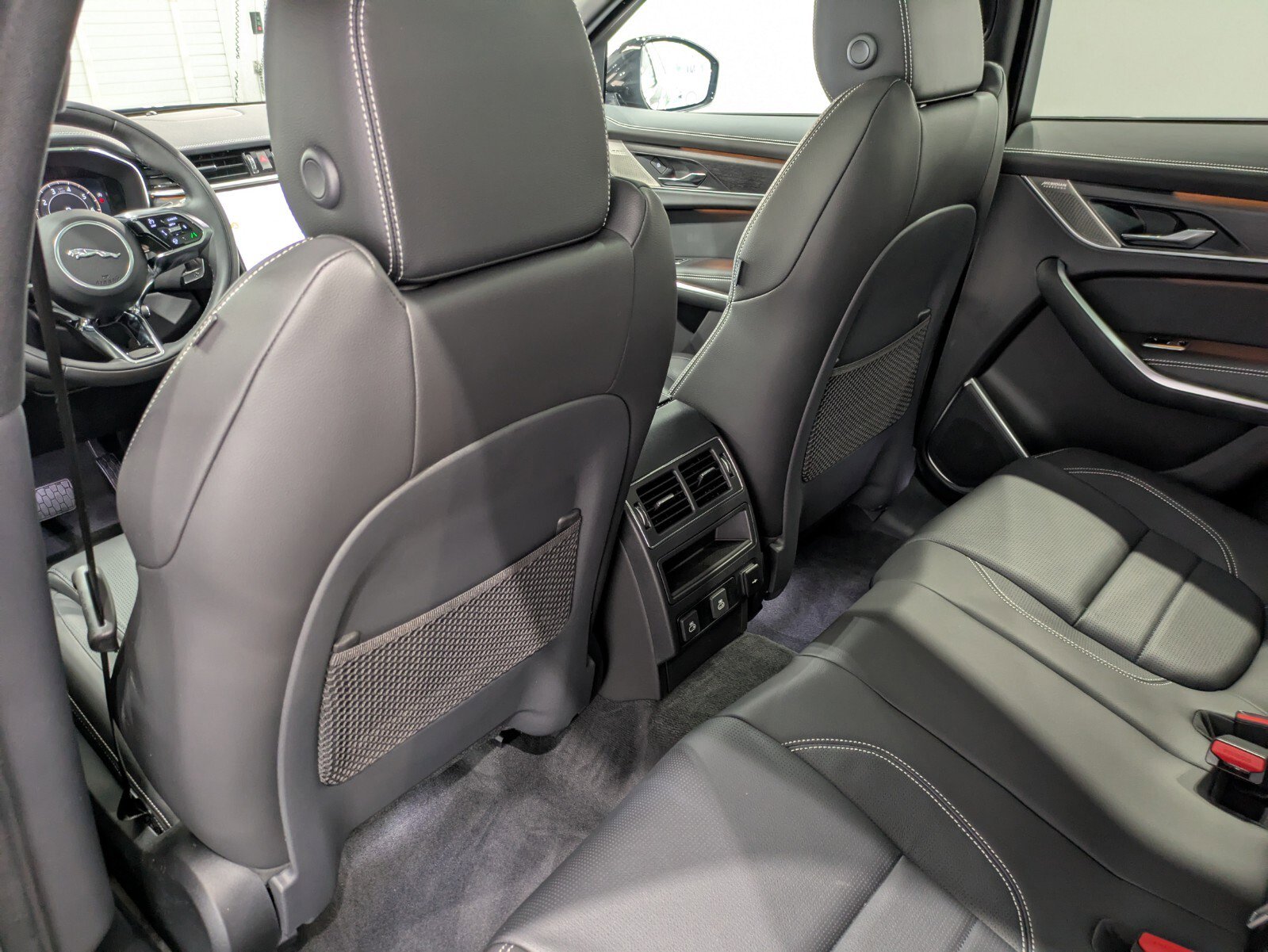 New 2026 Jaguar F-PACE R-Dynamic S image 12