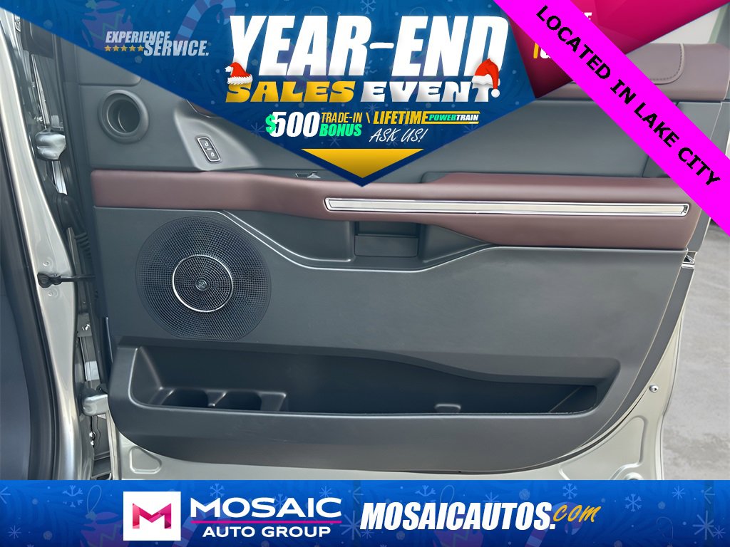 Used 2024 Ford Expedition Max Limited image 15