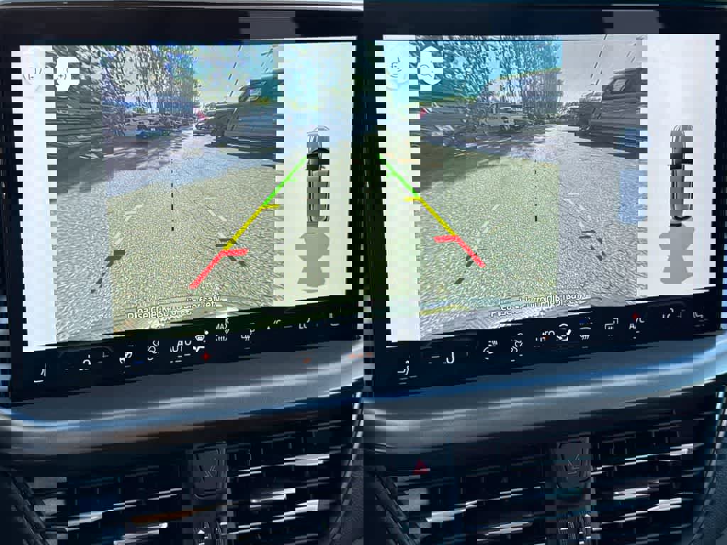 Used 2024 Ford Escape SE image 29