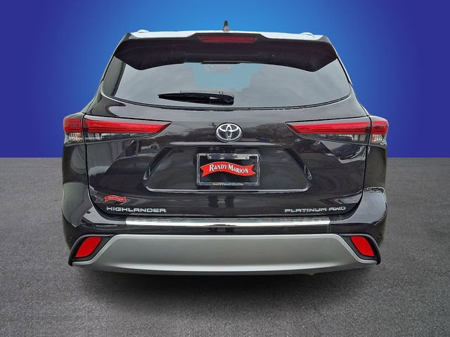 Used 2022 Toyota Highlander Platinum image 6