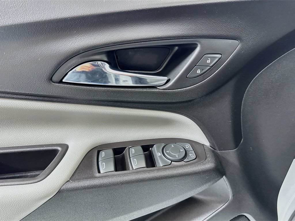 Used 2019 Chevrolet Equinox LS AWD/4WD image 13