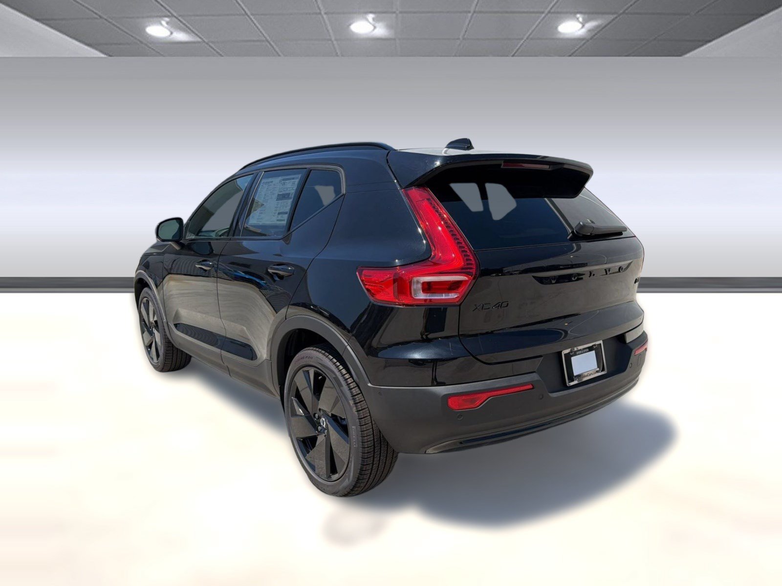 New 2026 Volvo XC40 B5 Ultra w/ Climate Package AWD/4WD image 3
