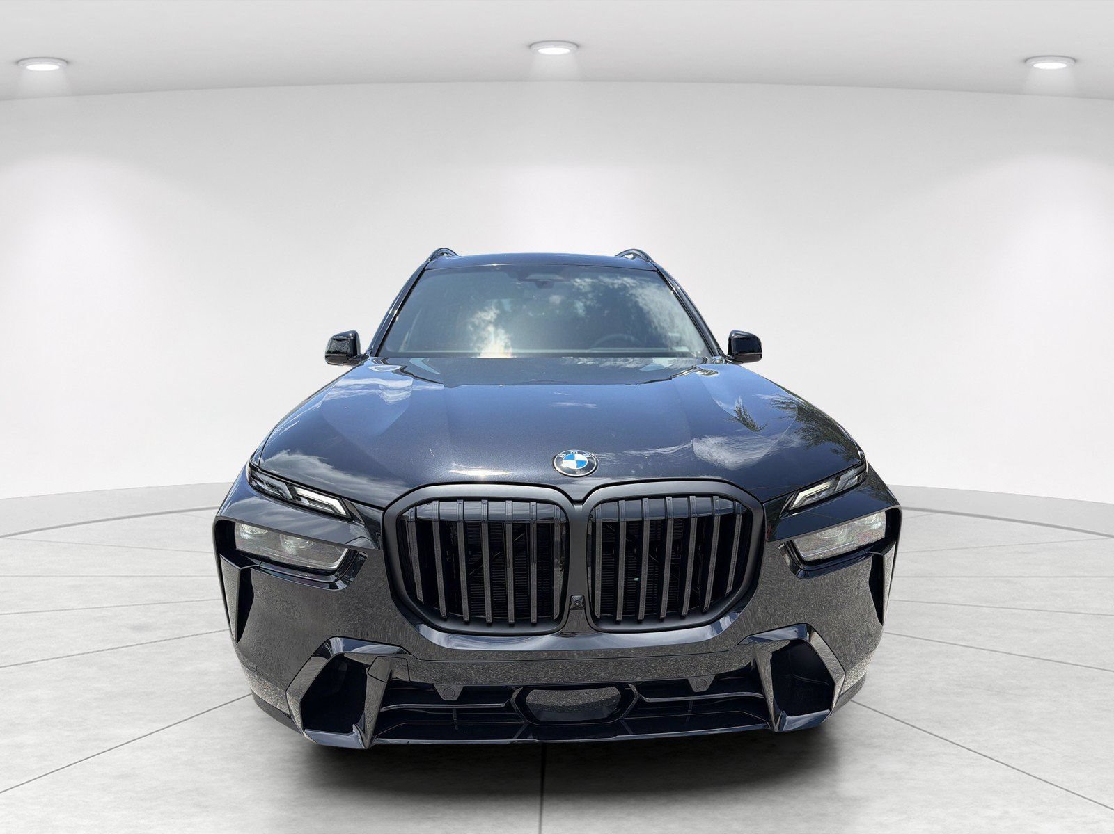 New 2027 BMW X7 xDrive40i w/ M Sport Package AWD/4WD image 2